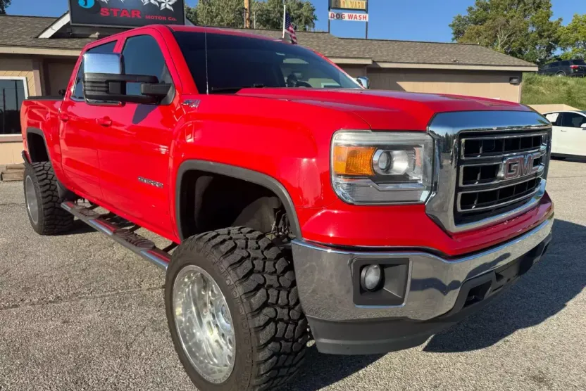 2015 Gmc Sierra SLE photo 1