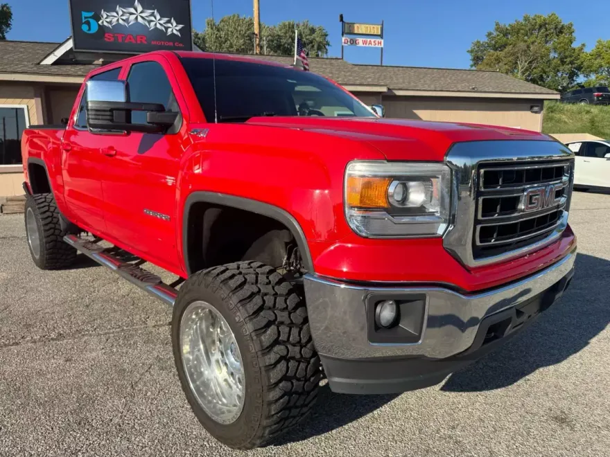 2015 Gmc Sierra SLE photo 1