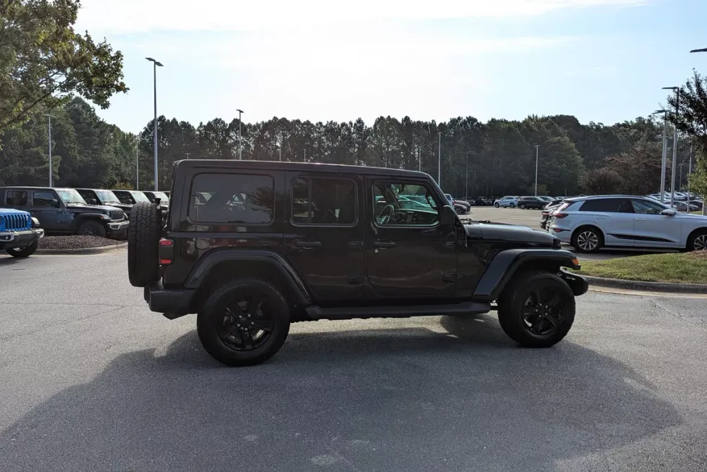 2021 Jeep Wrangler Unlimited Sahara Altitude photo 1