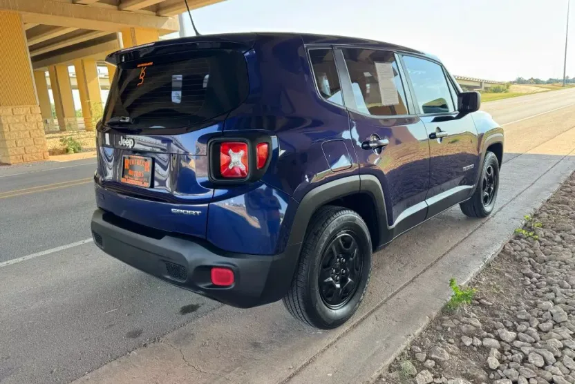 2016 Jeep Renegade Sport photo 1