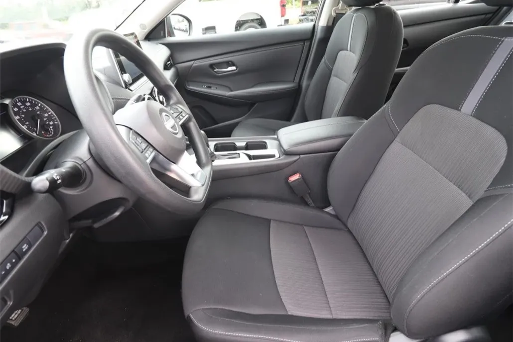 2024 Nissan Sentra SV photo 1