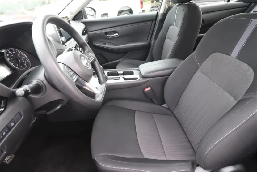 2024 Nissan Sentra SV photo 1