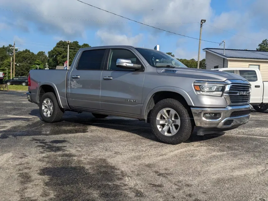 2022 Ram 1500 Laramie photo 1