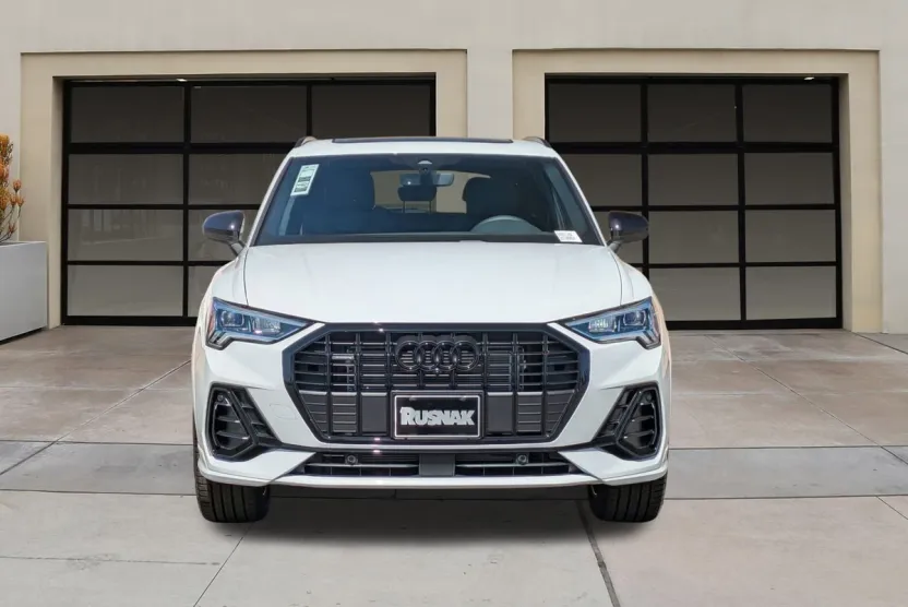 2025 Audi Q3 45 TFSI S line Premium Plus photo 1