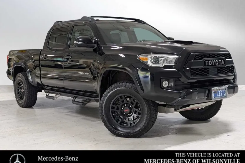 2019 Toyota Tacoma TRD Sport photo 1