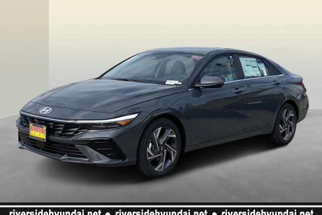 2025 Hyundai Elantra Limited photo 1