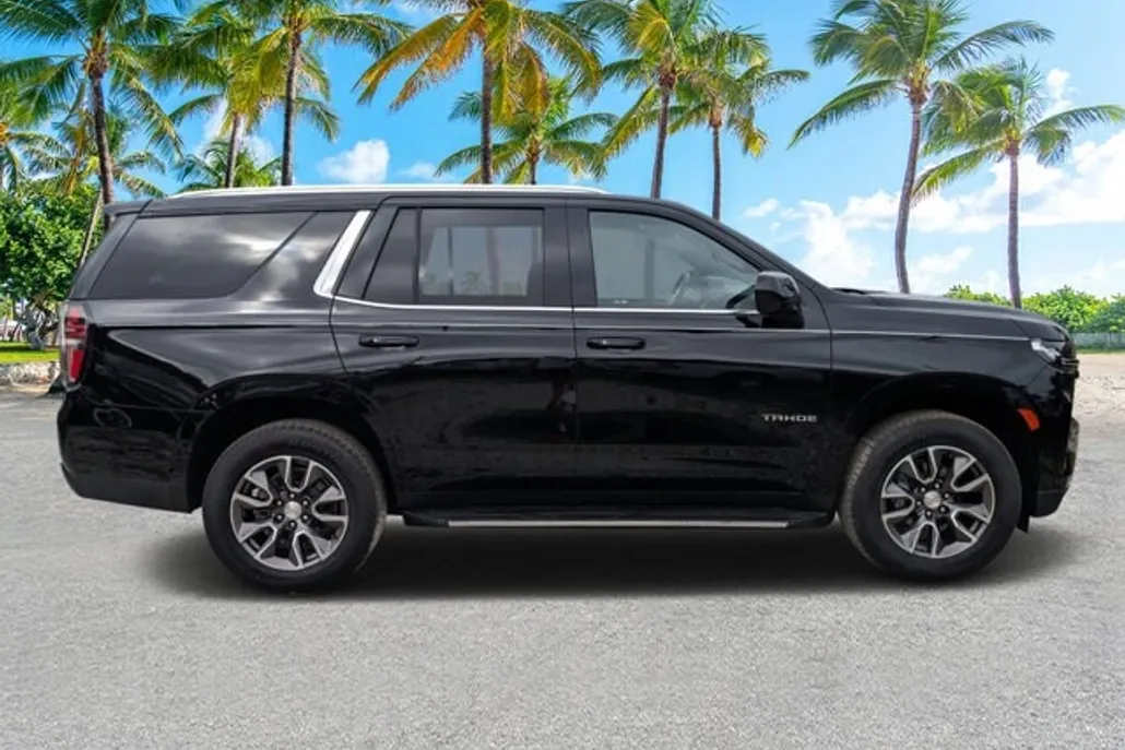 2023 Chevrolet Tahoe LS photo 1