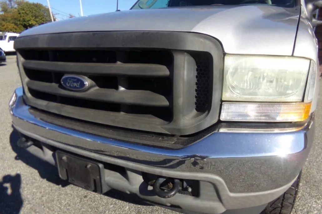 2003 Ford Excursion XLT photo 1