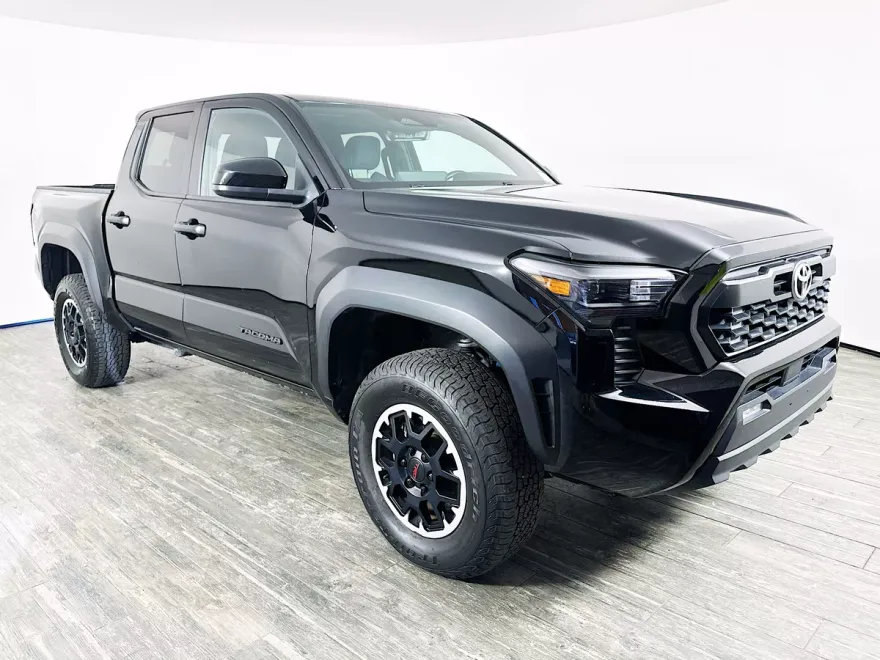 2024 Toyota Tacoma TRD Off-Road photo 1