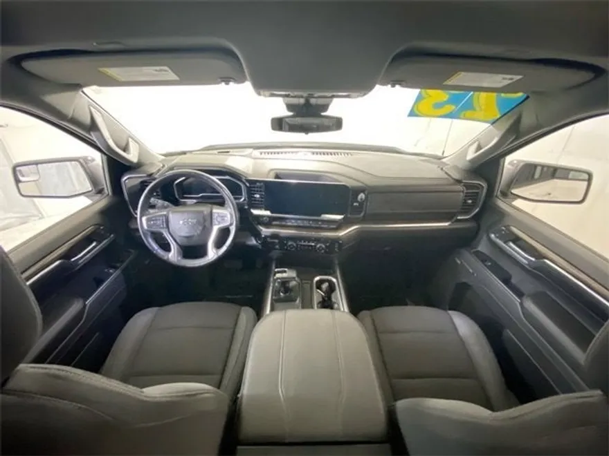 2023 Chevrolet Silverado 1500 RST photo 1