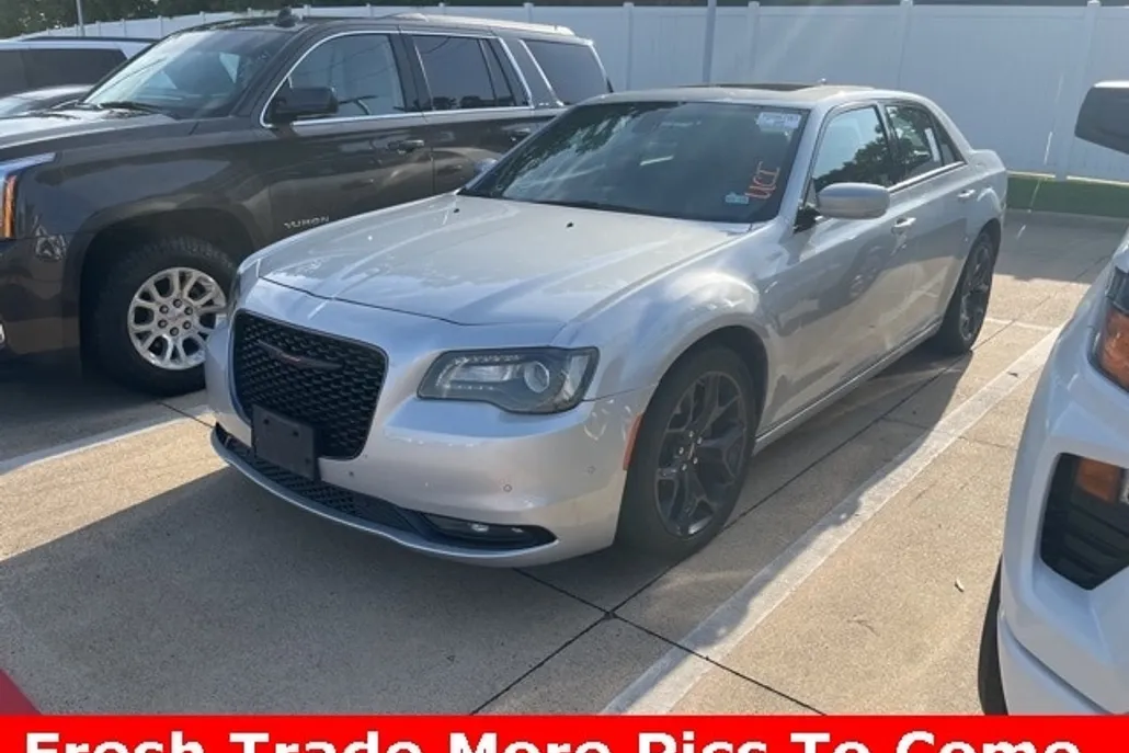 2023 Chrysler 300 S photo 1