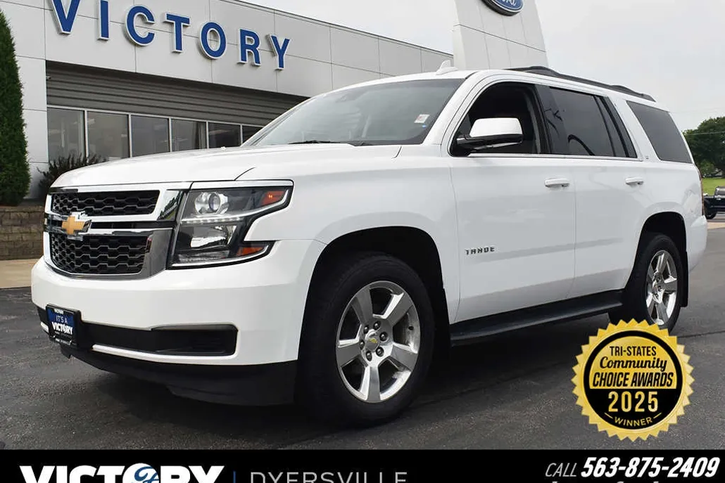2016 Chevrolet Tahoe LT photo 1