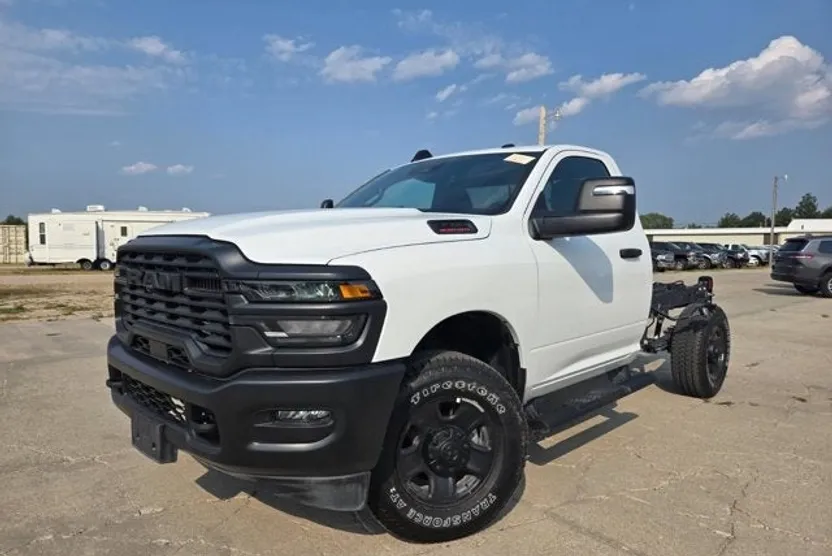 2025 Ram 3500 Tradesman photo 1