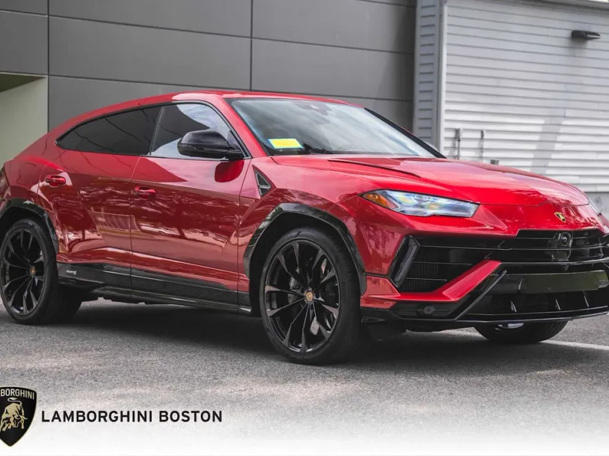 2023 Lamborghini Urus S photo 1