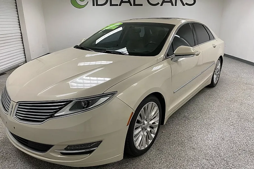 2016 Lincoln MKZ photo 1