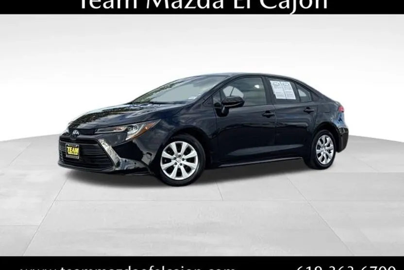 2024 Toyota Corolla LE photo 1
