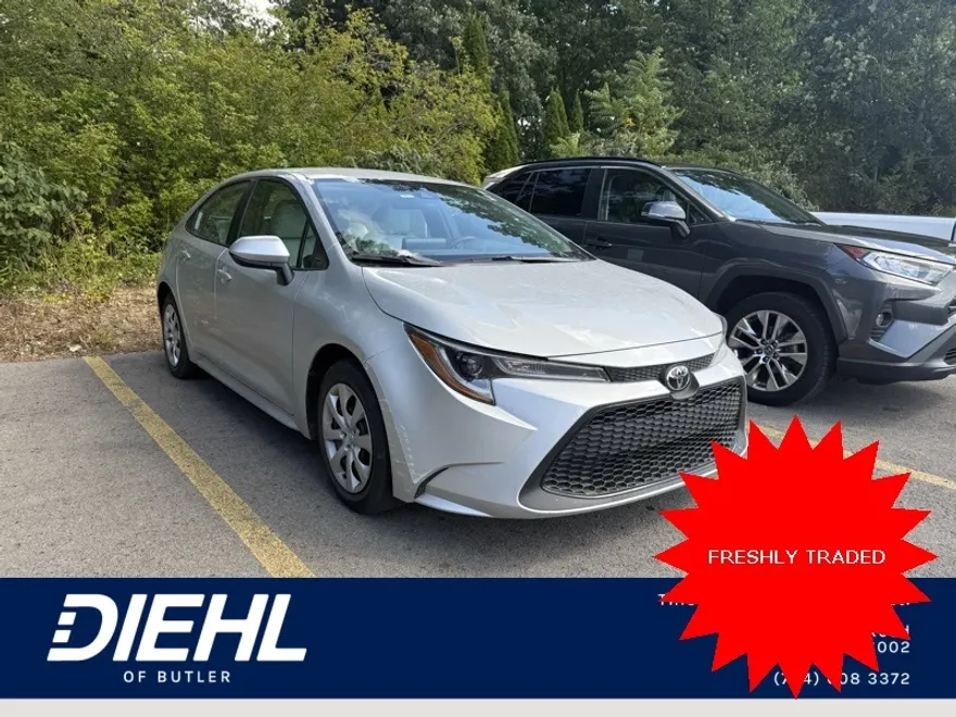 2022 Toyota Corolla LE photo 1