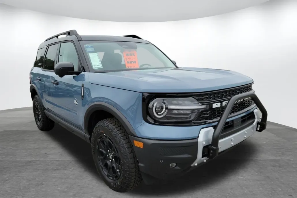 2025 Ford Bronco Sport Outer Banks photo 1