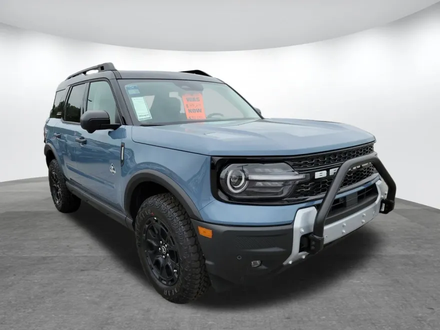 2025 Ford Bronco Sport Outer Banks photo 1