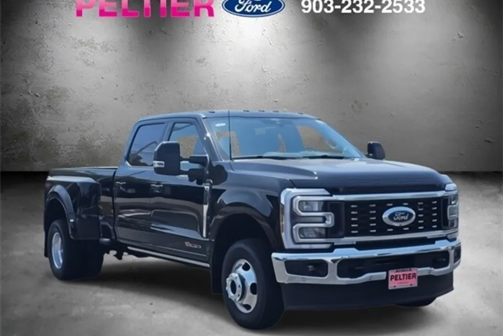 2025 Ford F-350 Lariat photo 1