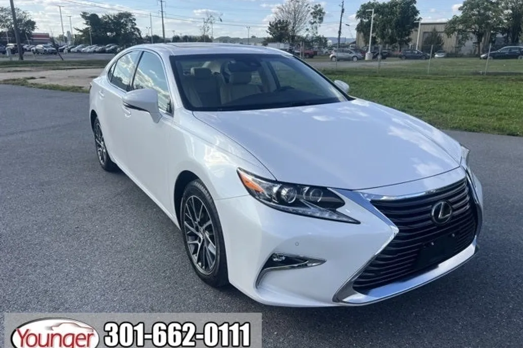 2016 Lexus ES 350 photo 1