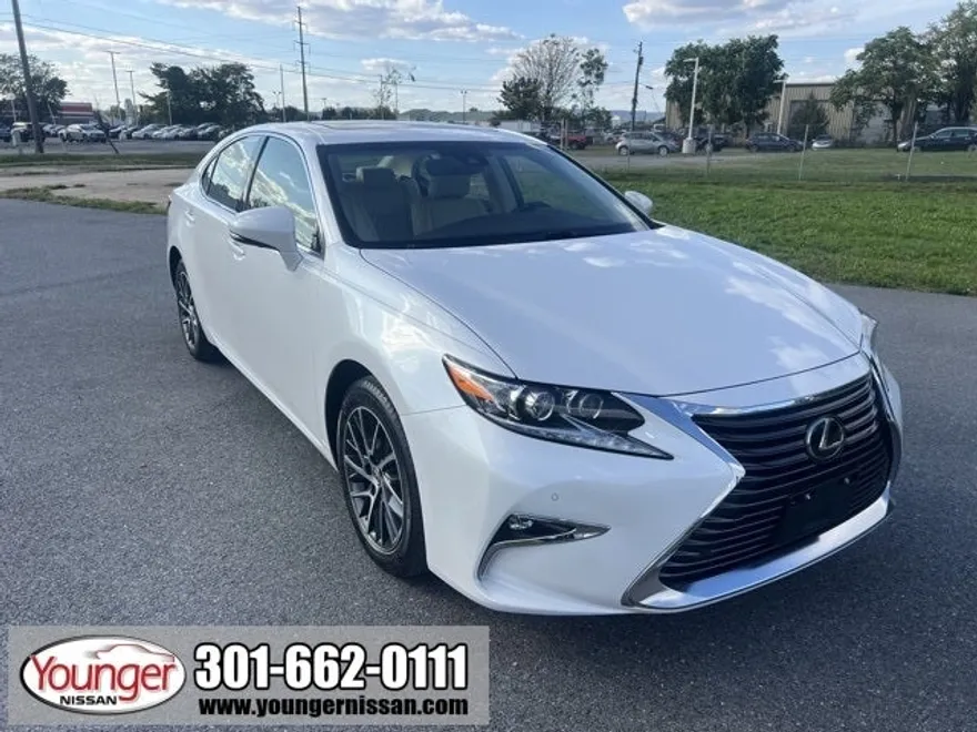 2016 Lexus ES 350 photo 1