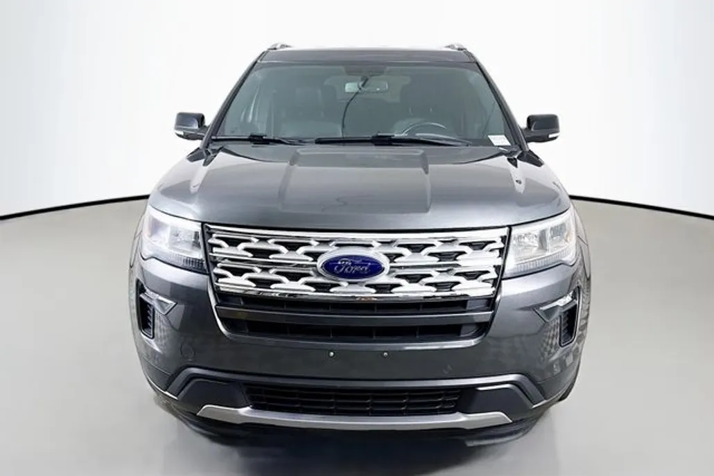 2018 Ford Explorer XLT photo 1