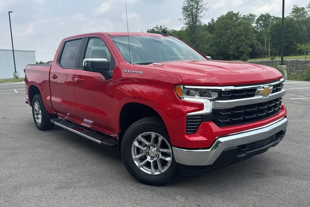 2025 Chevrolet Silverado 1500 LT photo 1