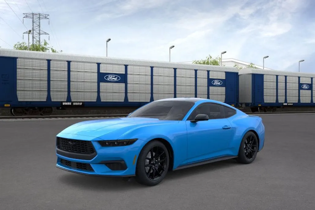2025 Ford Mustang EcoBoost photo 1