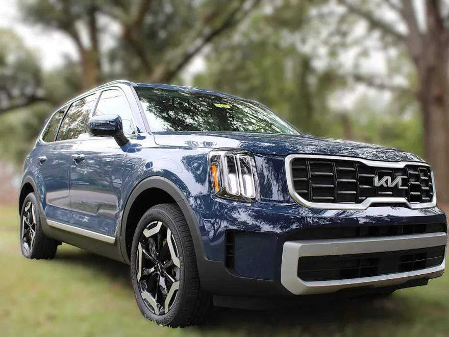 2025 Kia Telluride S photo 1
