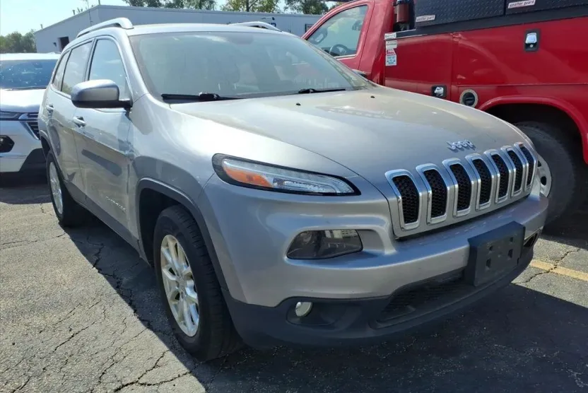 2015 Jeep Cherokee Latitude photo 1