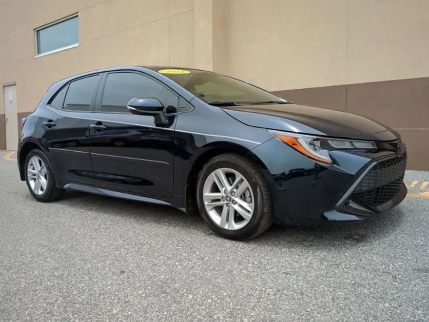 2021 Toyota Corolla SE photo 1