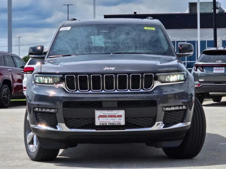 2024 Jeep Grand Cherokee Limited photo 1
