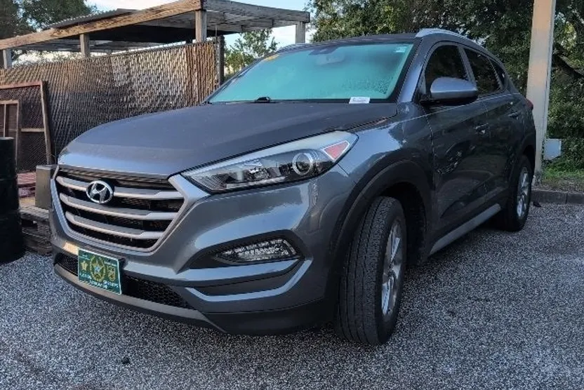 2017 Hyundai Tucson SE photo 1