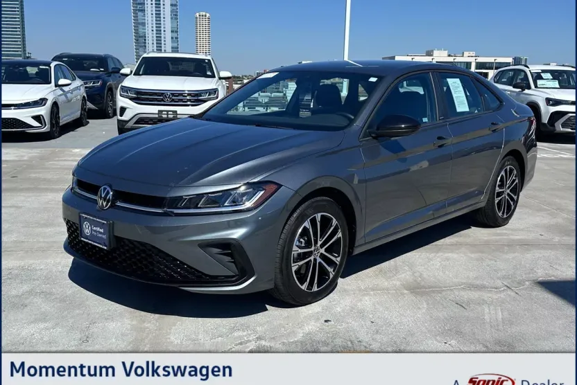 2025 Volkswagen Jetta Sport photo 1