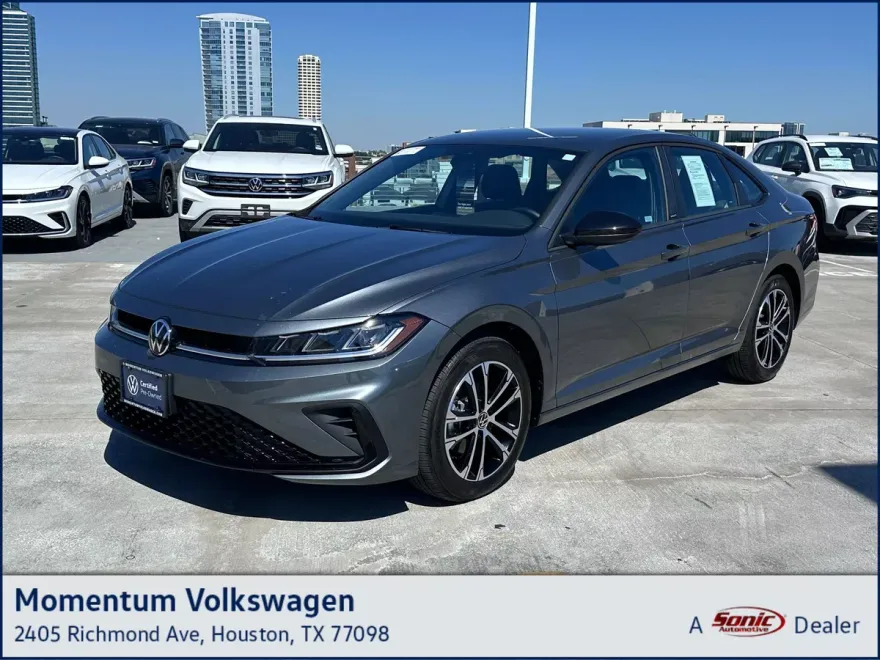 2025 Volkswagen Jetta Sport photo 1