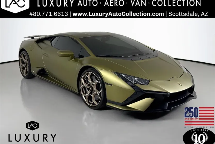 2023 Lamborghini Huracan Tecnica photo 1