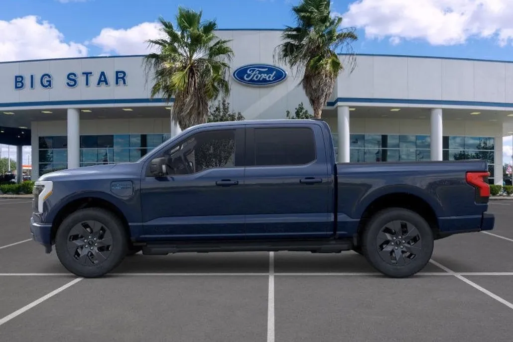 2025 Ford F-150 Lightning photo 1