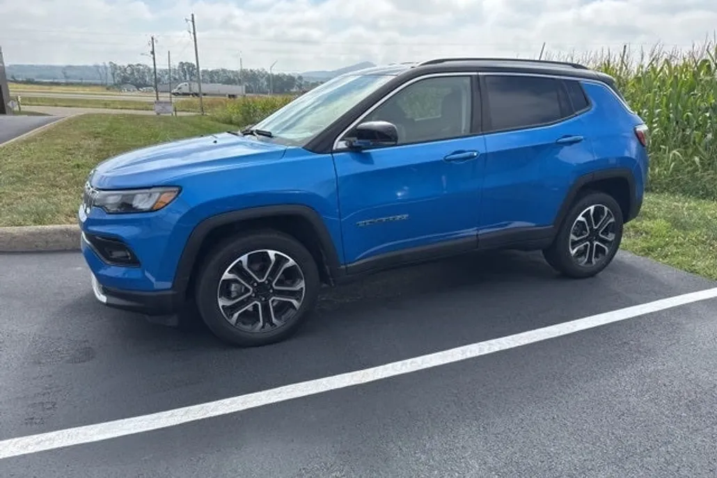 2022 Jeep Compass Limited photo 1