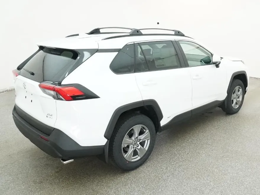 2025 Toyota RAV4 Hybrid XLE photo 1