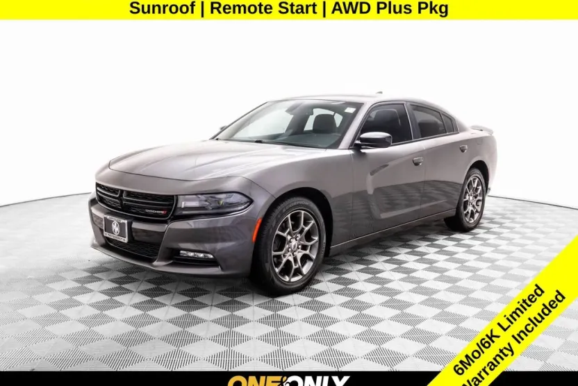 2017 Dodge Charger SXT AWD photo 1