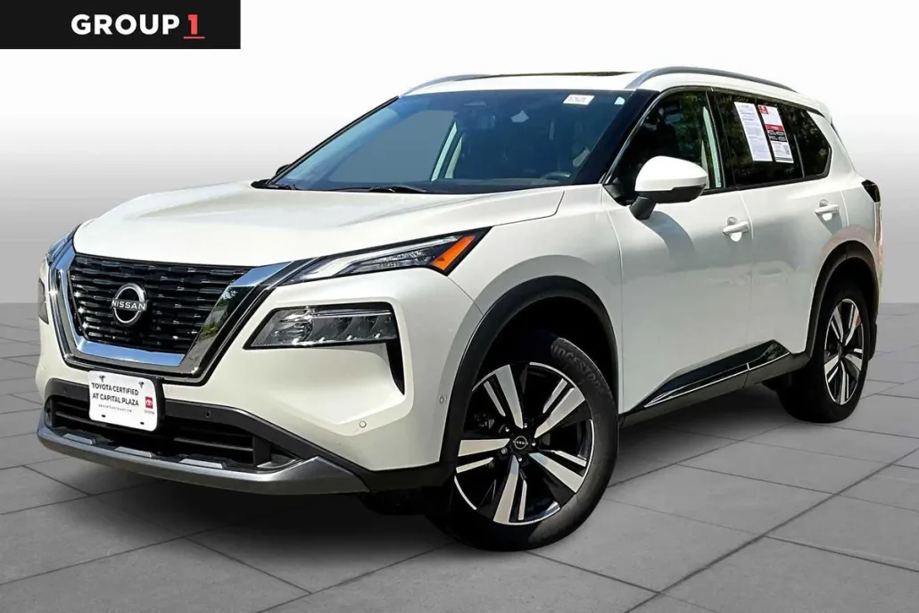 2023 Nissan Rogue SL photo 1