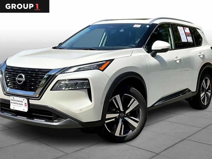2023 Nissan Rogue SL photo 1