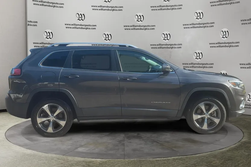 2019 Jeep Cherokee Limited photo 1