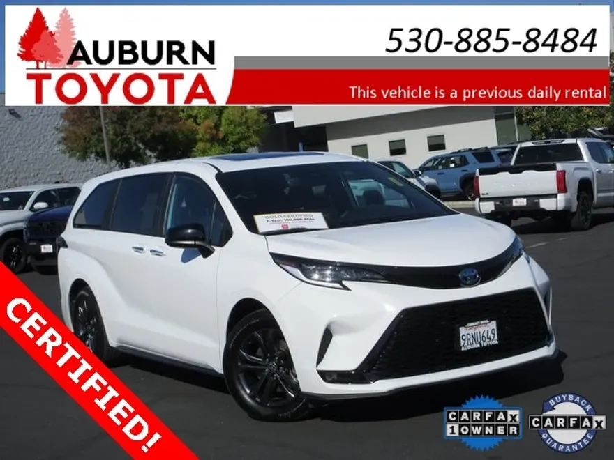 2025 Toyota Sienna XSE photo 1