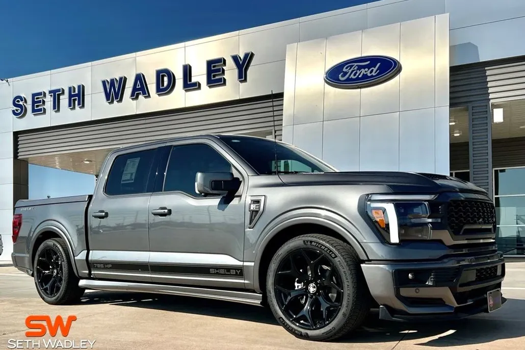 2025 Ford F-150 Lariat photo 1