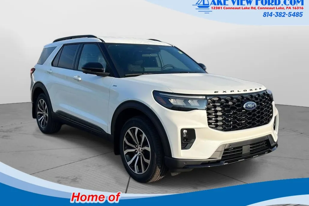 2025 Ford Explorer ST-Line photo 1
