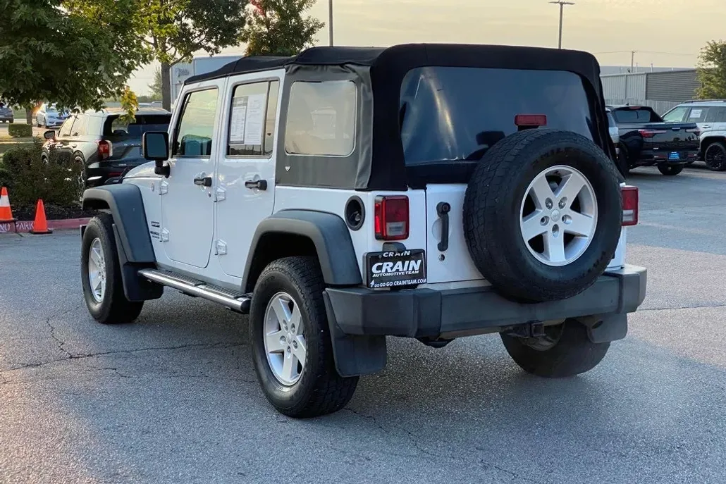 2017 Jeep Wrangler Unlimited Sport photo 1