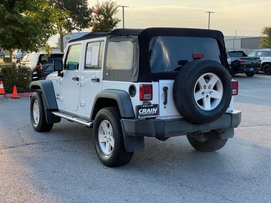 2017 Jeep Wrangler Unlimited Sport photo 1