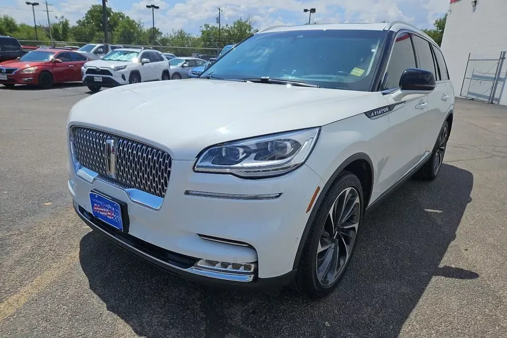 2022 Lincoln Aviator Reserve photo 1